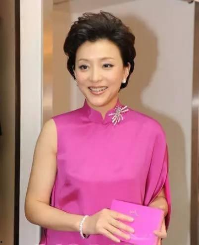 主持人爆料杨澜视频大全,主持人爆料背后的精彩瞬间