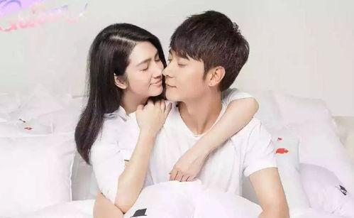 娱乐圈中说吃瓜什么意思,娱乐圈“吃瓜”现象解析  第1张