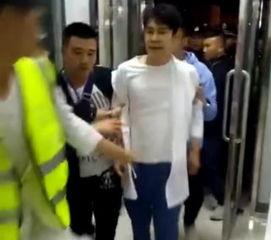 舅舅爆料被抓了吗视频,视频揭露惊人内幕,主角被抓真相曝光! 第3张 舅舅爆料被抓了吗视频,视频揭露惊人内幕,主角被抓真相曝光! 第3张