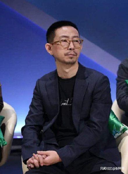 著名爆料人坤哥简介视频,揭秘娱乐圈幕后真相的神秘爆料人  第1张