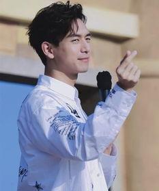 李现三亚最新爆料,阳光沙滩下的休闲时光  第3张