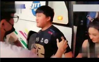 篮球网红朋友爆料视频,揭秘篮球界不为人知的幕后故事 第2张 篮球网红朋友爆料视频,揭秘篮球界不为人知的幕后故事 第2张