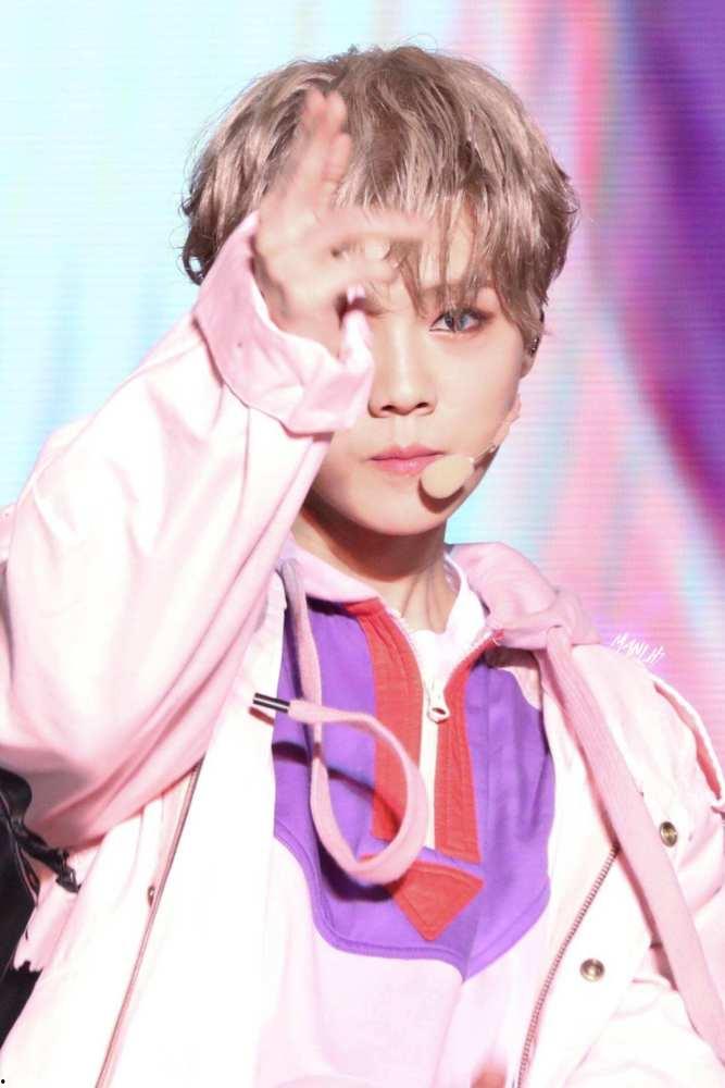 狗仔爆料鹿晗是真的吗视频,视频揭秘背后的真实情况 第2张 狗仔爆料鹿晗是真的吗视频,视频揭秘背后的真实情况 第2张