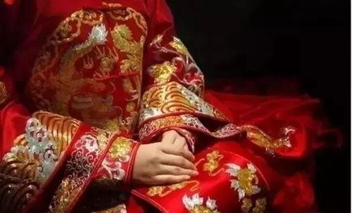 爆料妈妈嫁衣视频大全集,温馨感人，见证成长与变迁的感人瞬间  第2张