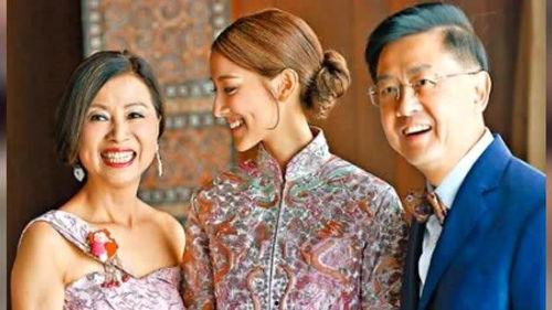 爆料妈妈嫁衣视频大全集,温馨感人，见证成长与变迁的感人瞬间  第3张